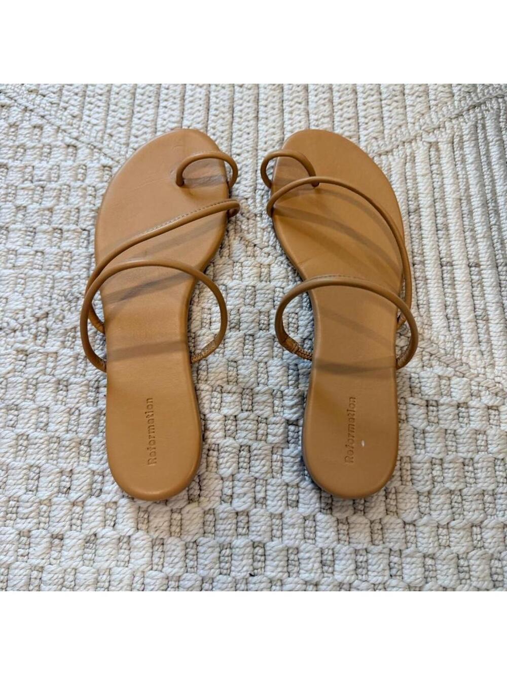 Reformation Ludo Toe Ring Strappy Flat Sandal - Picture 3 of 5